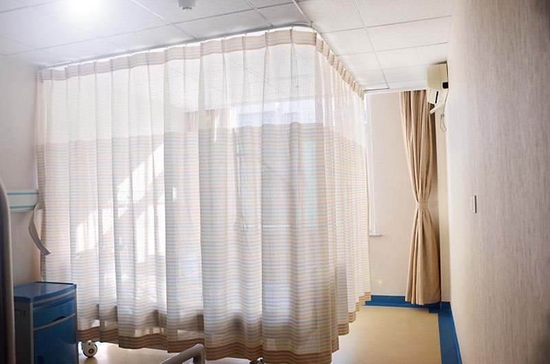 病房360度围帘，高度尊重病人隐私